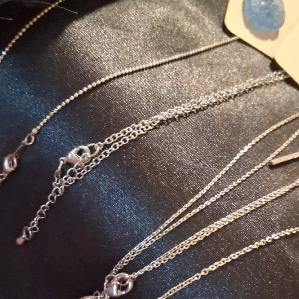Dazzling Silver Heart Necklace - Picture 9 of 11